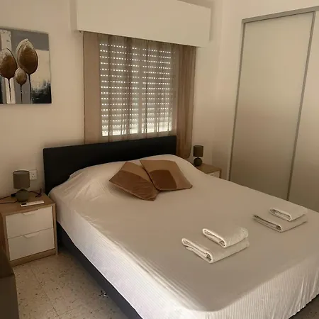 Charming 2 Bdr Free Parking & Wi-fi Appartement