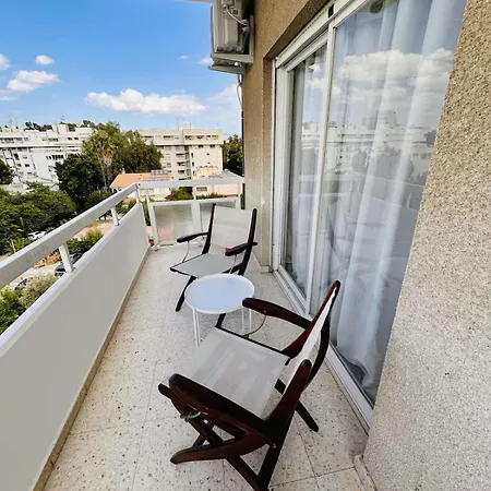 Theo 403 - Charming 2 Bdr Nicosia, Parking & Wi-fi * Nicosia