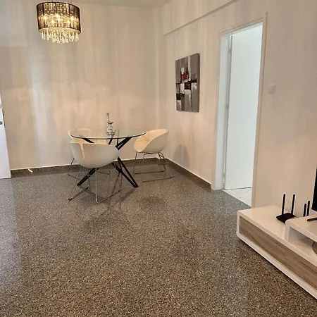 Charming 2 Bdr Free Parking & Wi-fi Appartement Nicosie