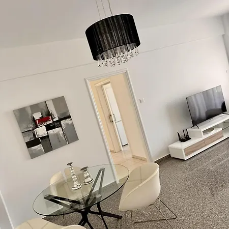 Charming 2 Bdr Free Parking & Wi-fi * Nicosie