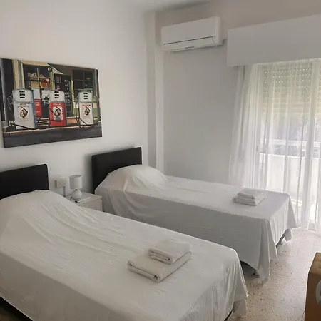Appartement Charming 2 Bdr Free Parking & Wi-fi Nicosie