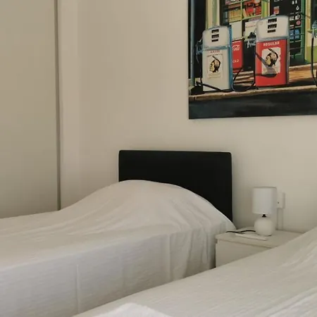 Theo 403 - Charming 2 Bdr Nicosia, Parking & Wi-fi Appartamento Nicosia