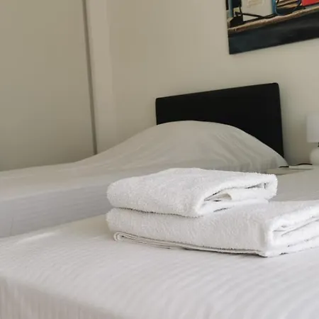 Theo 403 - Charming 2 Bdr Nicosia, Parking & Wi-fi Appartamento
