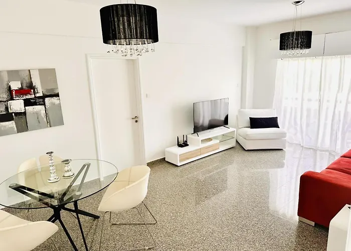 Charming 2 Bdr Free Parking & Wi-fi Lägenhet Nicosia