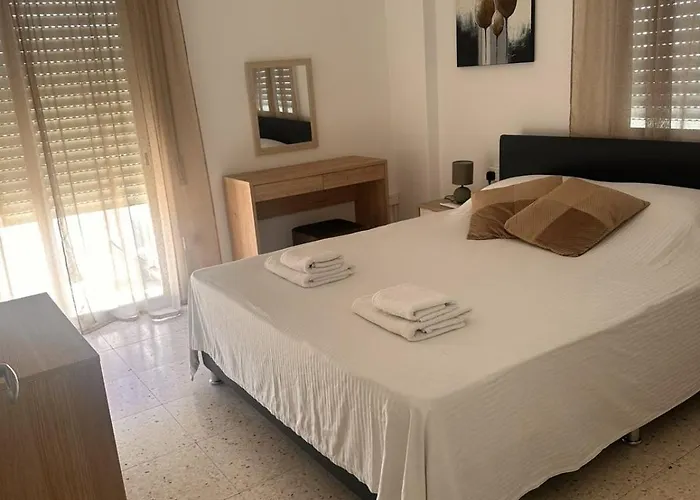 דירה Charming 2 Bdr Free Parking & Wi-fi *