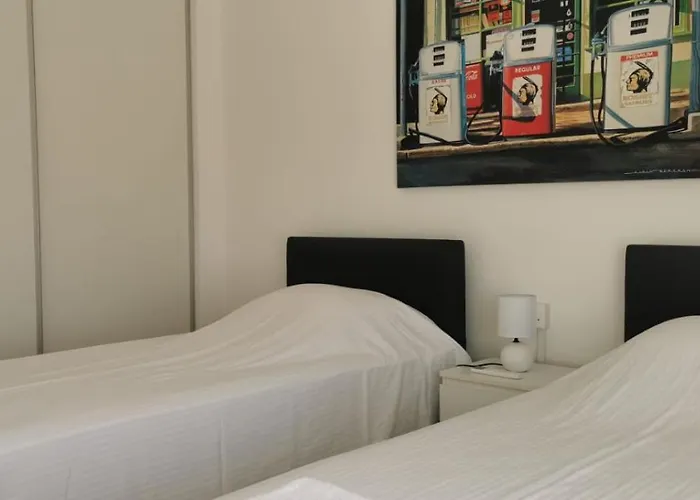 Charming 2 Bdr Free Parking & Wi-fi Lägenhet Nicosia